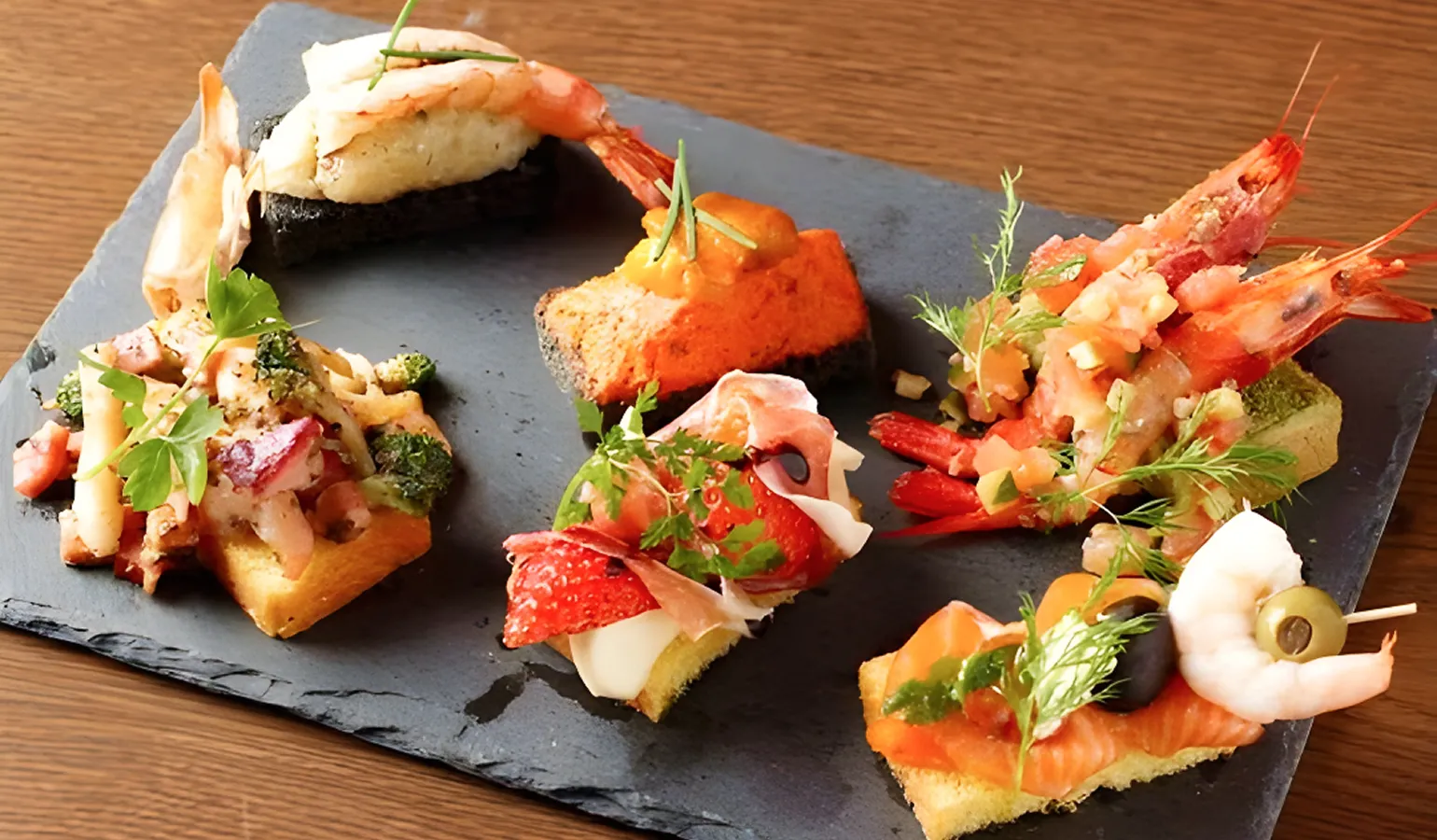 画像：6種類のピンチョス